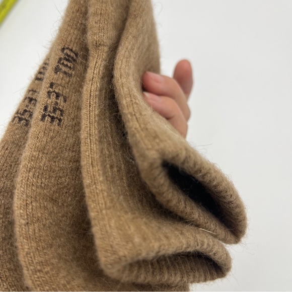 Cozy cabin socks, 💯 camel wool! Holiday gift idea for unisex. Christmas gift - Picture 5 of 6